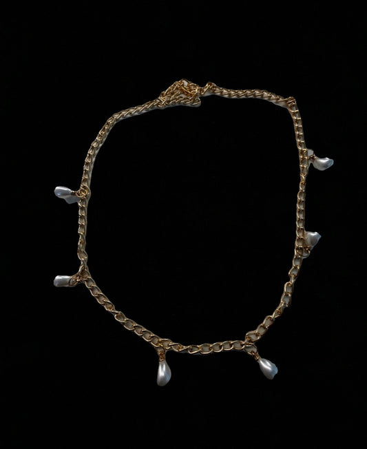 Pearl drop necklace guld